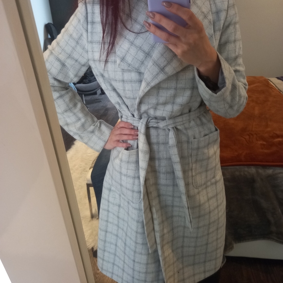 Coat - Picture 1 of 4